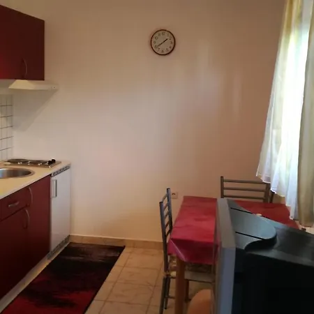Barbat 11472a Apartmán